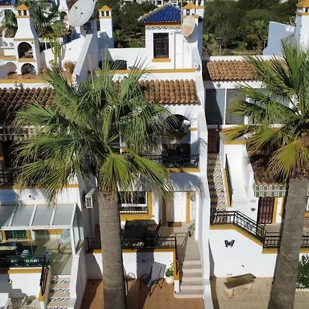 Amazing 6 Bed Townhouse Valencia Holiday home Villamartin (Valencia)