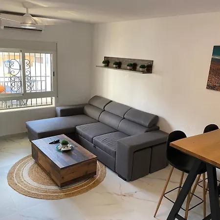 Amazing 6 Bed Townhouse Valencia Holiday home *